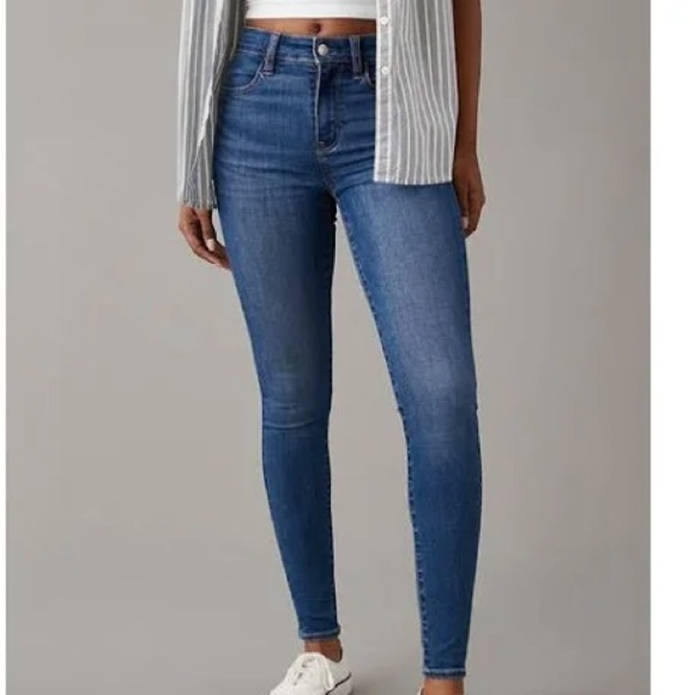 American Eagle Blue Skinny Jeans High-Waisted Style